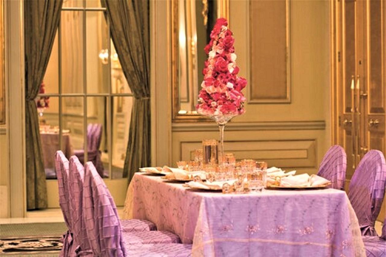 Moevenpick Hotel Khobar Buitenkant foto The interior of the restaurant
