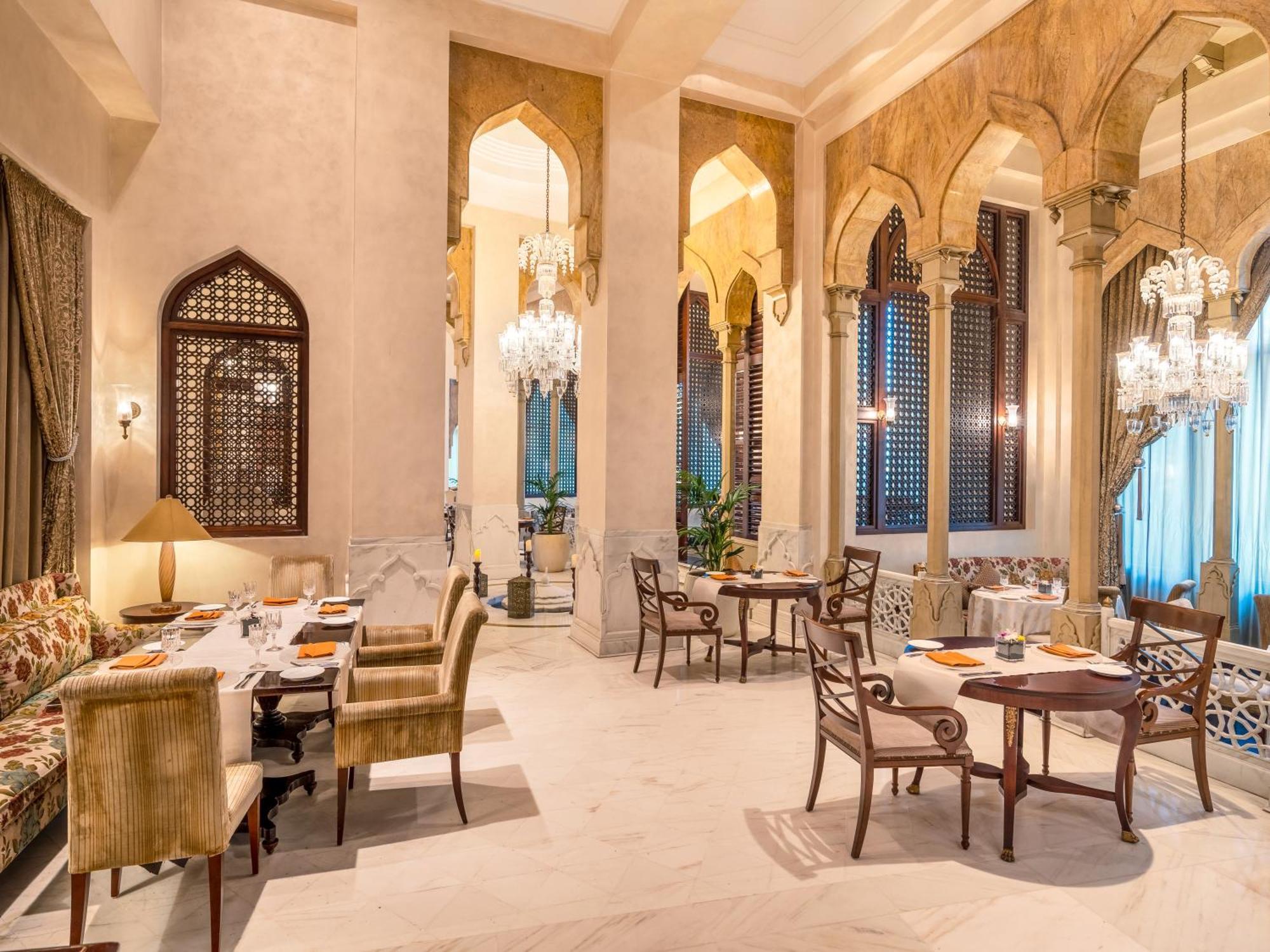 Moevenpick Hotel Khobar Buitenkant foto The Imperial